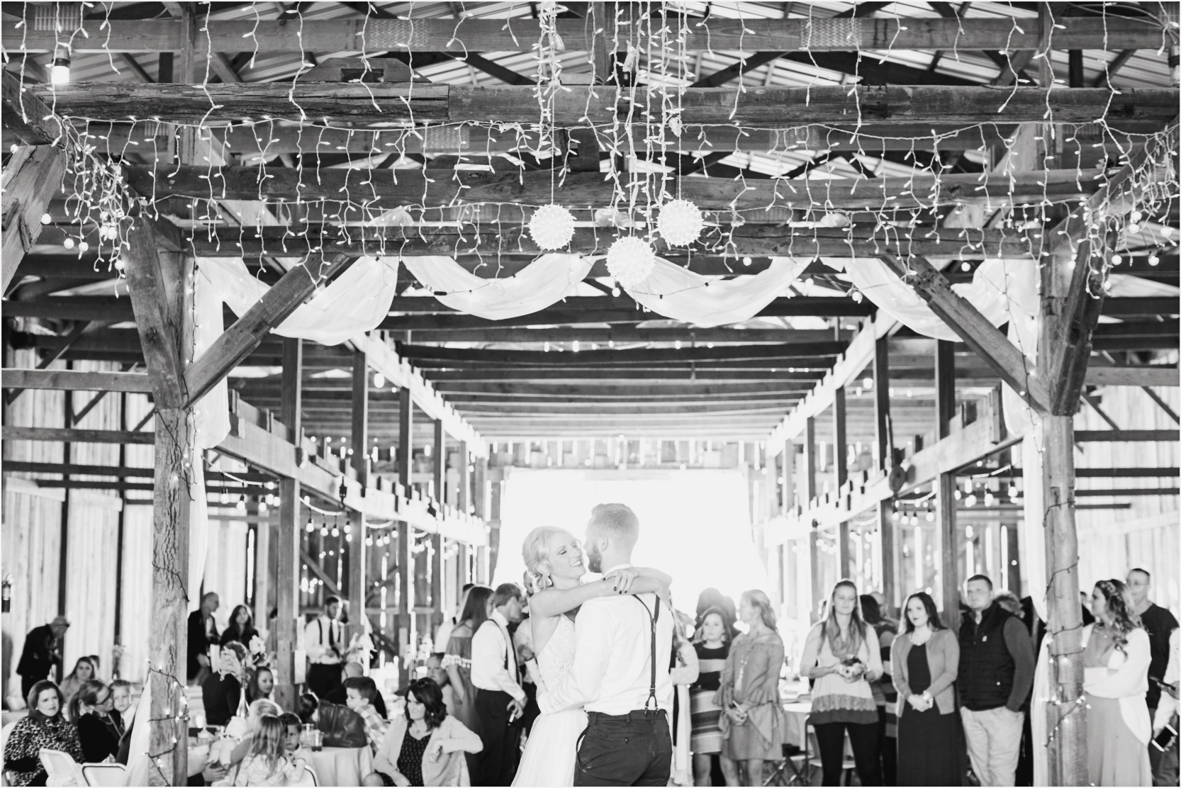 First Dance Louisville Wedding Photography Barn At Twin Lakes