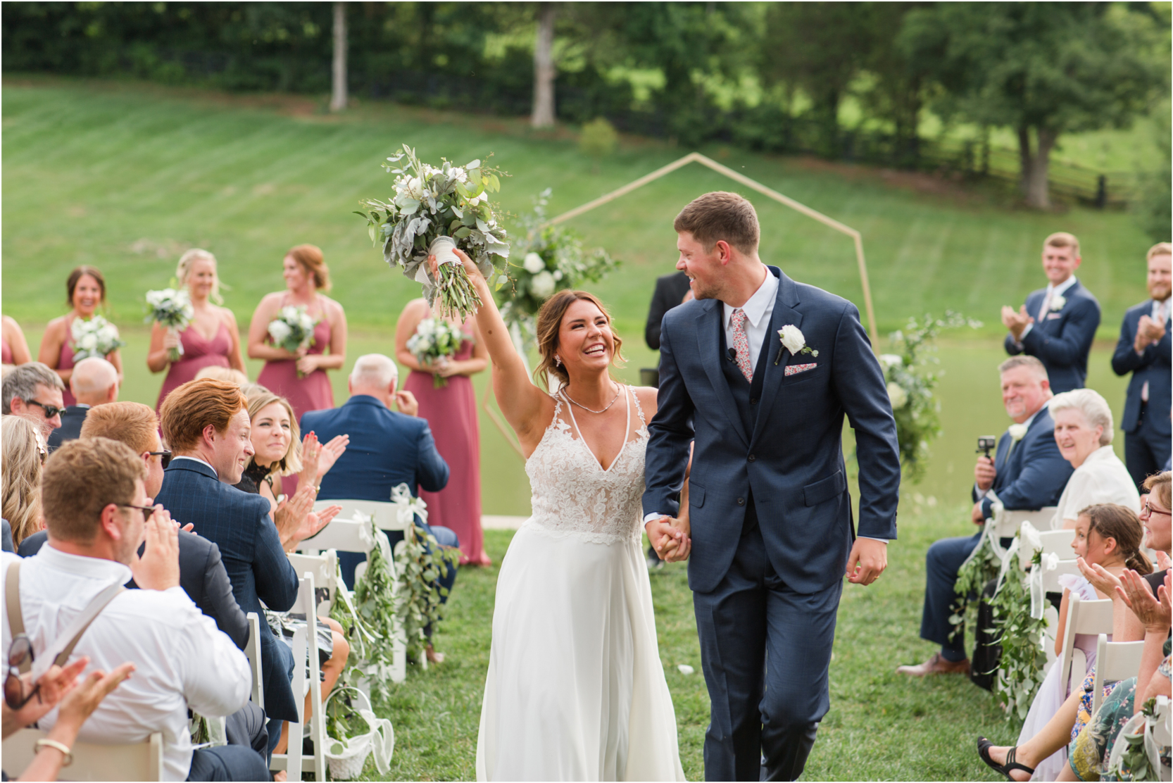 Kentucky Wedding Venue Hazelnut Farm Outdoor Ceremony Louisville Photographer First Kiss
